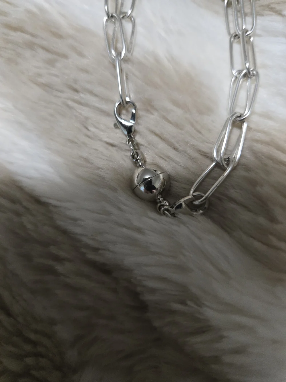 Katia Designs- Silver Heart Link Necklace - Picture 4 of 8